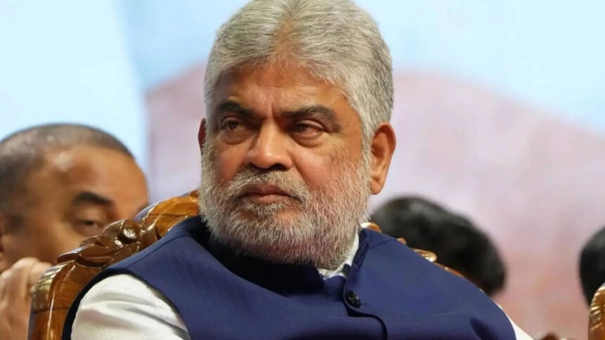 MLA Disqualification Petitions | ఎమ్మెల్యేల అనర్హత పిటిషన్లపై స్పీకర్ విచారణ 1 MLA Disqualification Petitions