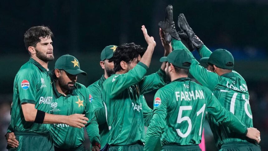 Pakistan Semifinal Chances | ఇంగ్లండ్ విజయంతో మారిన లెక్కలు.. పాకిస్తాన్ సెమీస్కి చేరాలంటే..! 1 Pakistan Semifinal Chances