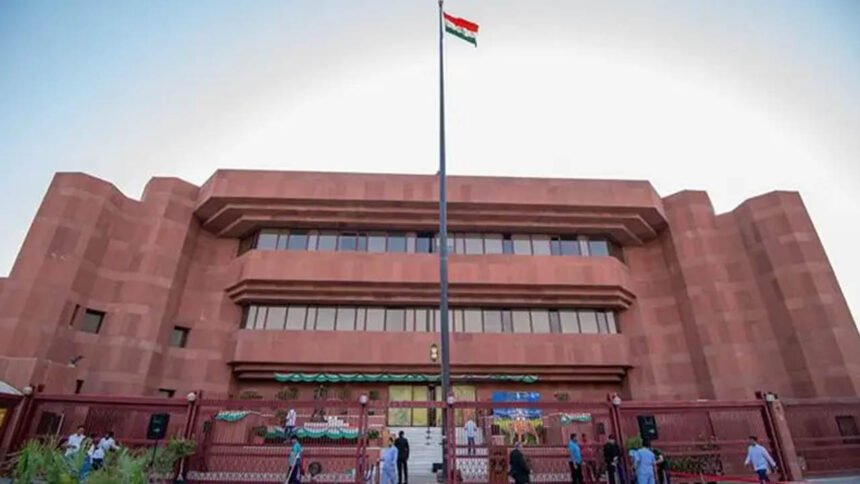 Kuwait Indian Embassy | కువైట్‌లో ఉద్రిక్తత పరిస్థితులు.. భారతీయులకు రాయబార కార్యాలయం కీలక సూచనలు