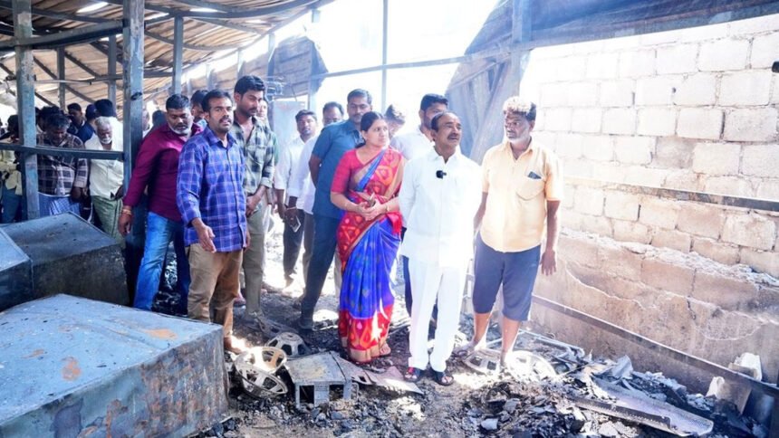 Bachupally Fire Victims | బాచుపల్లి బాధితులకు అండగా ఉంటాం : ఎంపీ ఈటల 1 Bachupally Fire Victims