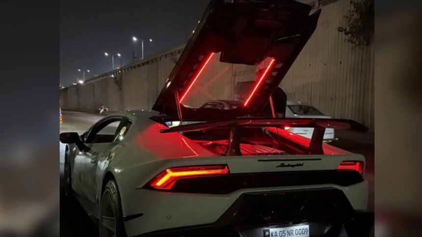 Bengaluru Lamborghini Stunt | లంబోర్గిని కారుతో ప్రమాదకరంగా స్టంట్స్ 1 Bengaluru Lamborghini Stunt