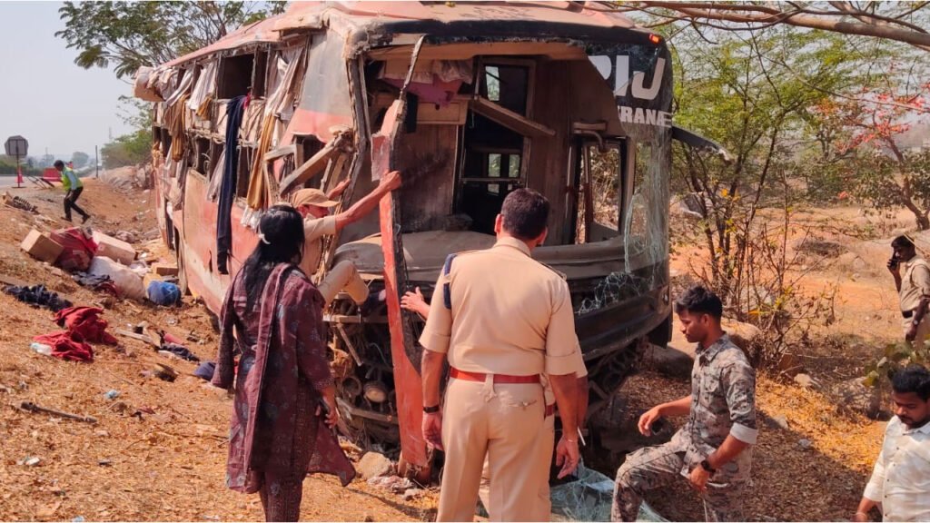 Bus Accident Parrots Rescued