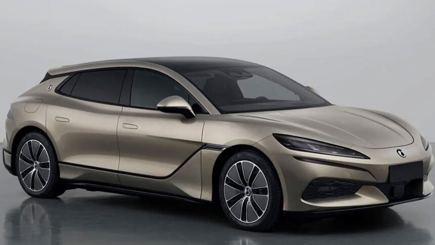 Denza Z9 GT | ఐదు నిమిషాల్లో 70 శాతం చార్జింగ్.. అదుర్స్ అనిపించే ఫీచర్లతో బీవైడీ ఈవీ కారు 1 Denza Z9 GT