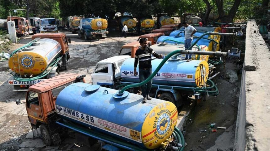 Hyderabad Water Crisis | హైదరాబాద్లో నీటి కష్టాలు.. ప్రైవేట్ ట్యాంకర్ల దోపిడీ 1 Hyderabad Water Crisis