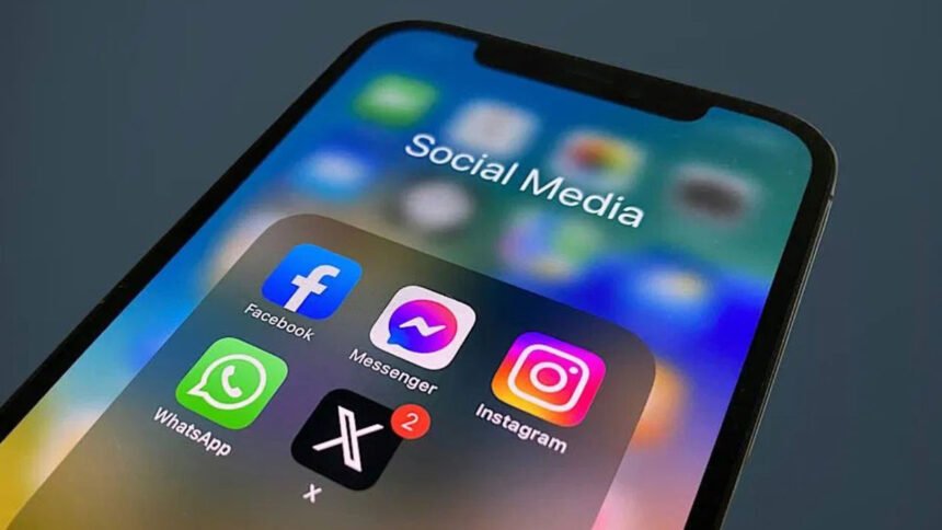 Karnataka Social Media Ban | 16 ఏళ్లలోపు వారికి సోషల్ మీడియా బ్యాన్.. కర్ణాటక ప్రభుత్వం సంచలన నిర్ణయం 1 Karnataka Social Media Ban