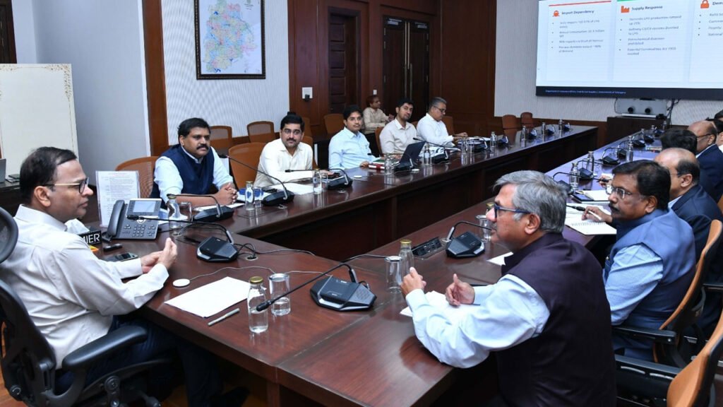 LPG Supply Review | గ్యాస్ కొరత లేకుండా చర్యలు : సీఎస్ 2 LPG Supply Review