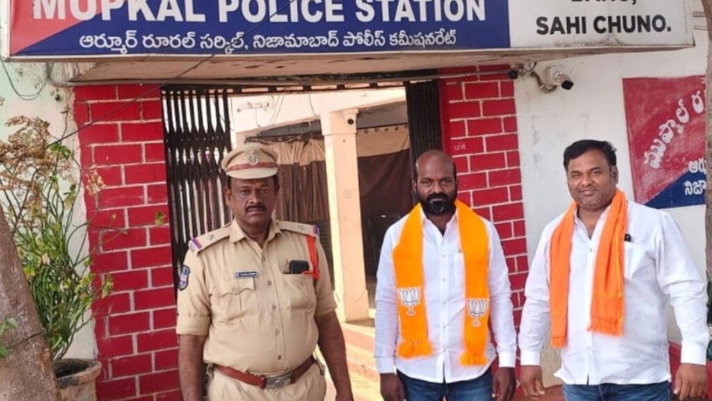 Nizamabad BJP Protest | ఇందూరుపై సీఎం రేవంత్రెడ్డి సవతితల్లి ప్రేమ: బీజేపీ జిల్లా అధ్యక్షుడు దినేష్ కులాచారి 2 Nizamabad BJP Protest