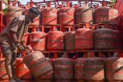 LPG Shortage Impact | చమురు మంట.. మొబైల్​, ఇంటర్నెట్​పై ఎఫెక్ట్​ పడనుందా!