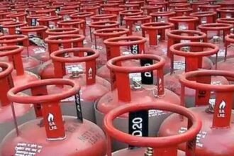 India LPG Supply Restrictions | కేంద్రం కీలక నిర్ణయం.. ఎల్​పీజీ సరఫరాపై దేశవ్యాప్తంగా ఆంక్షలు
