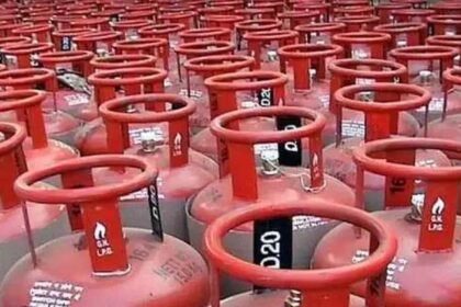 India LPG Supply Restrictions | కేంద్రం కీలక నిర్ణయం.. ఎల్​పీజీ సరఫరాపై దేశవ్యాప్తంగా ఆంక్షలు