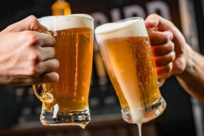 Beer Price Hike | కిక్కు దించుతున్న యుద్ధం.. బీర్ల ధరలు పెంపు తప్పదా..!