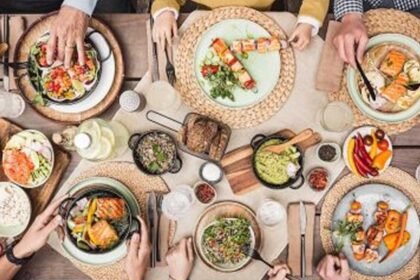 Eating Direction Vastu | ఈ దిశలో కూర్చుని తింటే తిరుగులేని అదృష్టం.. వాస్తు నిపుణులు ఏం చెబుతున్నారంటే!