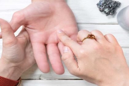 Palmistry Y Sign | అరచేతిలో ఈ గుర్తు ఉందా.. అయితే కోటీశ్వరులయ్యే జాతకం!