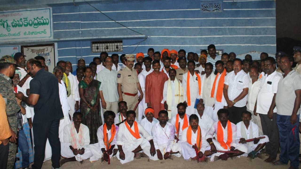 Jadakoppulaata Festival | దూపెల్లిలో జడకొప్పులాట.. పాల్గొన్న పోలీస్ కమిషనర్ 2 akshara jada