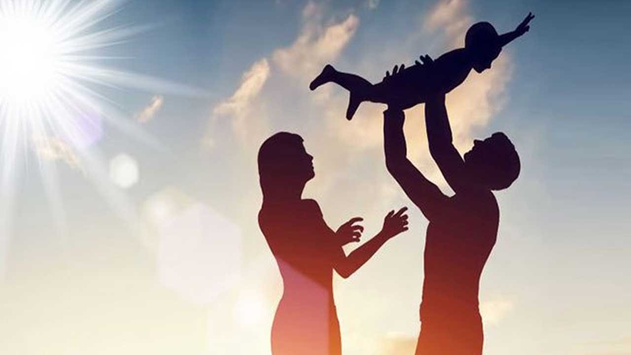 Chanakya Parenting Tips | బిడ్డల భవిష్యత్తుపై బెంగ వద్దు.. ఆచార్య చాణక్యుడు సూచించిన సూత్రాలు పాటిస్తే చాలు! 2 akshara perent