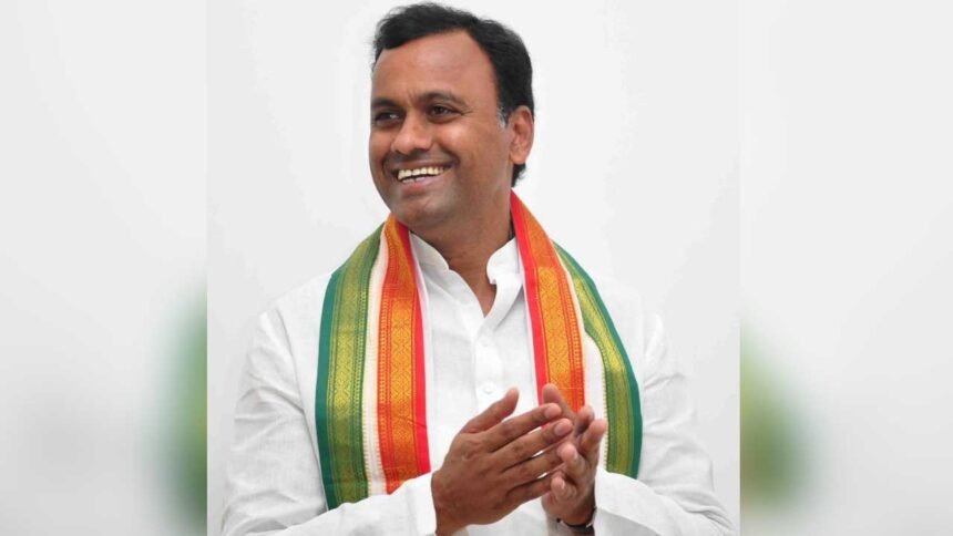 Raj Gopal Reddy Dinner | కాంగ్రెస్‌లో కలకలం రేపుతున్న కోమటిరెడ్డి రాజగోపాల్ రెడ్డి సీక్రెట్ డిన్నర్ మీటింగ్!