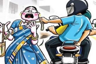 Nizamabad Chain Snatching | రెచ్చిపోయిన చైన్​ స్నాచర్లు.. భర్తతో నడుచుకుంటూ వెళ్తుండగానే భార్య మెడలో నుంచి బంగారం చోరీ