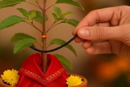 Tulsi Red Thread | తులసి మొక్కకు ఎరుపు దారం కడుతున్నారా? ఇలా చేస్తే ఏం జరుగుతుందో తెలుసా?