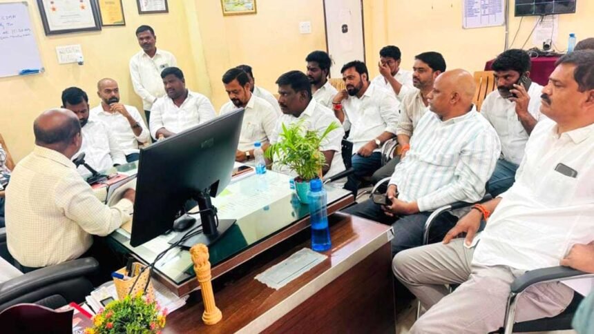 BJP councillors protest |