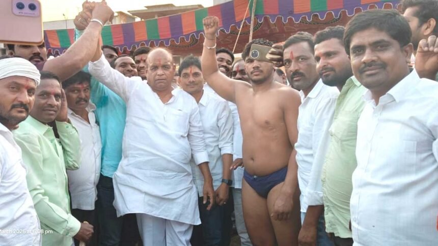 Gandhari wrestling competitions | హోరాహోరీగా సాగిన కుస్తీ పోటీలు.. 1 Gandhari wrestling competitions |