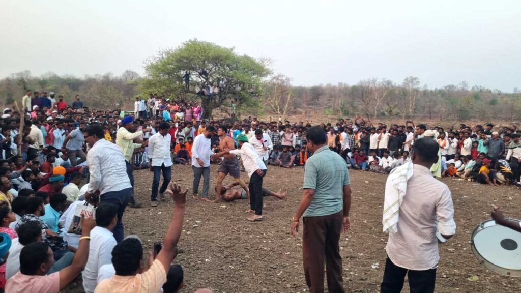 Lingampet wrestling competitions | ఆకట్టుకున్న కుస్తీ పోటీలు 2 kusti2222