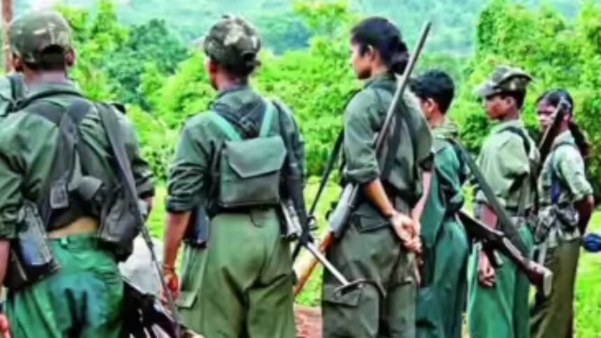 15 Maoists Surrender | 15 మంది మావోయిస్ట్ల లొంగుబాటు 1 15 Maoists Surrender