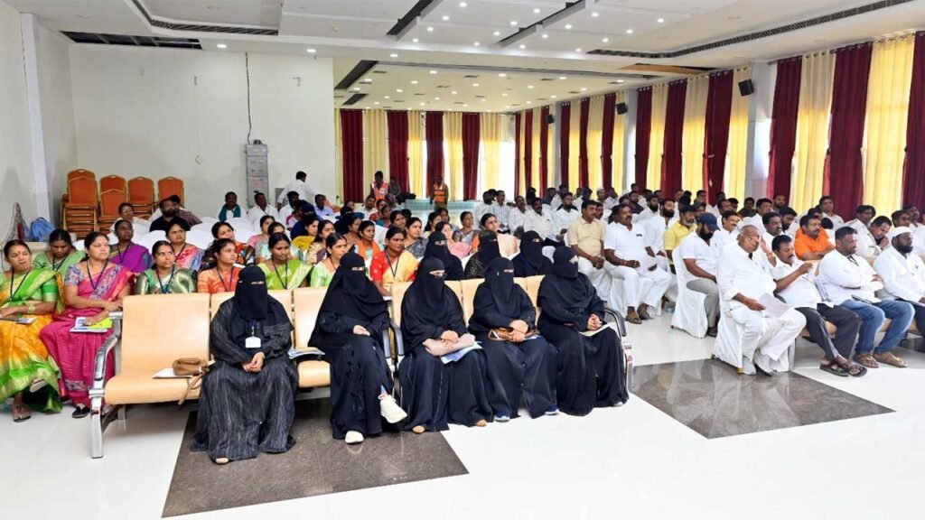 Public Representatives Training | ప్రజలకు జవాబుదారీగా నిలుస్తూ మెరుగైన సేవలు అందించాలి 2 meet2