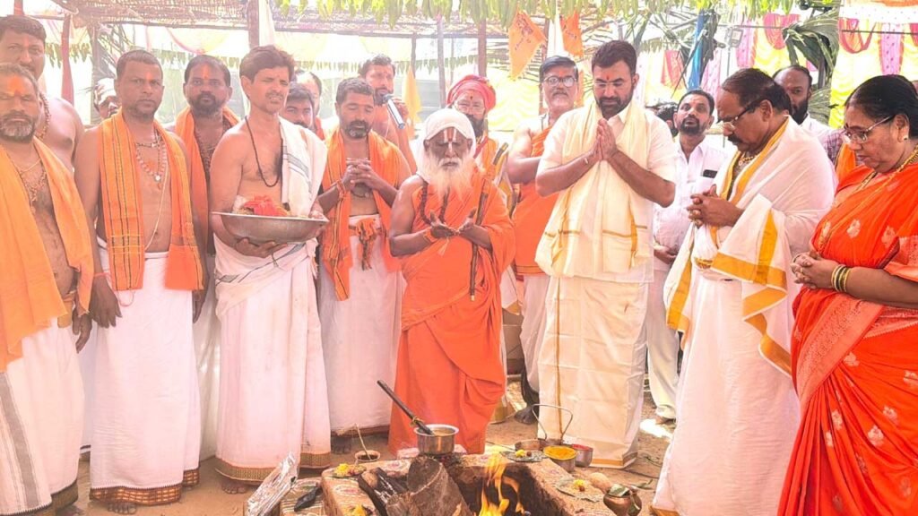 Hanuman Maha Mandala Puja | భక్తిశ్రద్ధలతో హనుమాన్ సామూహిక మహా మండలపూజ 2 pocahram2