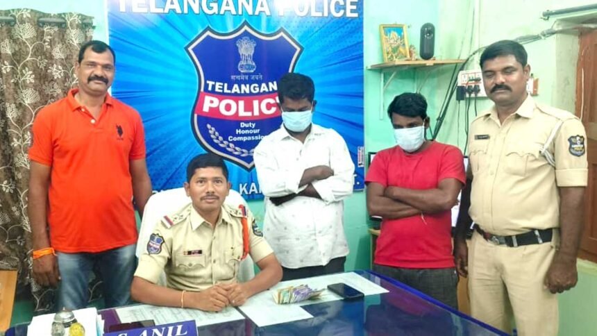 Elderly Robbery Arrest | వృద్ధురాలిని బెదిరించి నగదు చోరీ: ఇద్దరి అరెస్ట్ 1 Elderly Robbery Arrest |