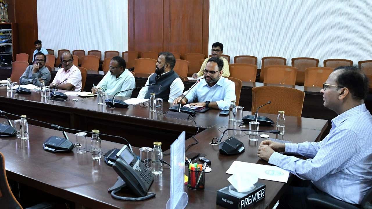 Telangana Industrial Development | పారిశ్రామిక అభివృద్ధిని ప్రోత్సహించాలి : సీఎస్ 2 review meeting