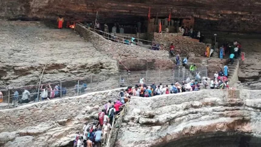 Saleshwaram Jathara | తెలంగాణ అమర్నాథ్ సలేశ్వరం.. జాతరకు అధికారుల ఏర్పాట్లు 1 Saleshwaram Jathara