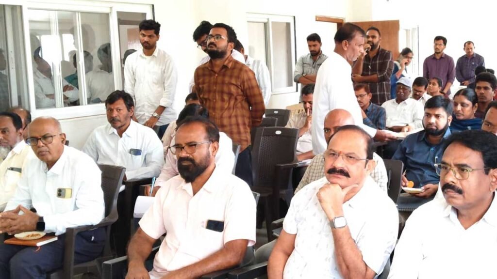 Nizamabad Power Supply | మెరుగైన విద్యుత్తు సరఫరాకు కృషి : ట్రాన్స్కో గ్రిడ్ అండ్ ట్రాన్స్మిషన్ డైరెక్టర్ సంపత్ రావు 2 1212 1