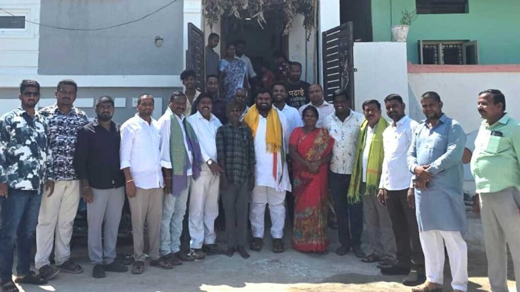 Indiramma Housing Scheme | అర్హులందరికీ ఇందిరమ్మ ఇళ్లు: కాంగ్రెస్ నగరాధ్యక్షుడు బొబ్బిలి రామకృష్ణ 2 22 1