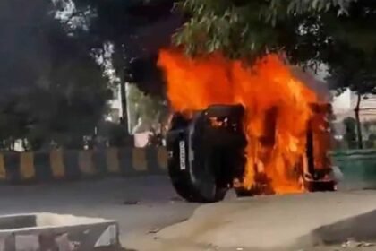 Noida Workers Protest