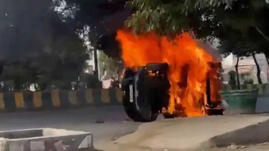 Noida Workers Protest