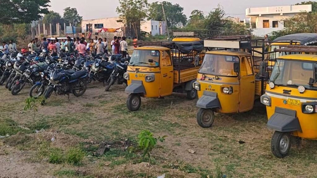 Armoor Cordon Search | ఆర్మూర్లో పోలీసుల కార్డన్సెర్చ్ 2 armoor2